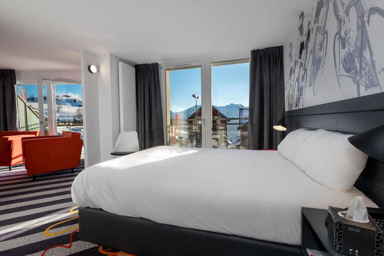Bedroom 3, Hotel PopAlp Cafe, Isère