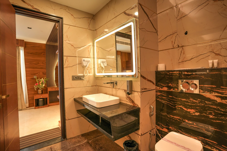 Bathroom 3, Hotel Rj, Gautam Buddha Nagar