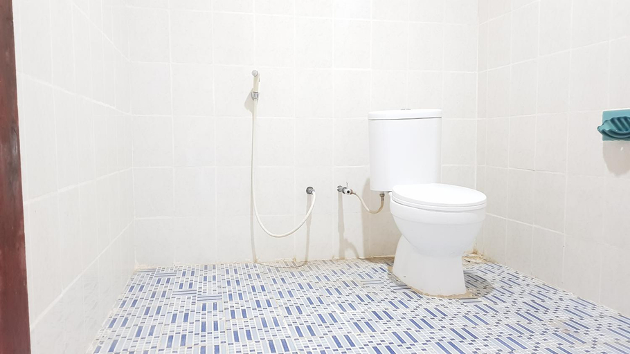 Bathroom, Villa Alam Flores Mbohang Ruteng Mitra RedDoorz, Manggarai