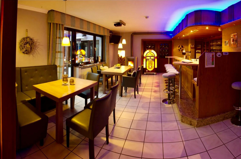 Food & Drinks 4, Almehof Thone, Paderborn