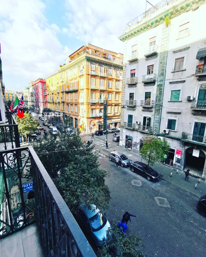 Others 4, Valentine’s house, Napoli
