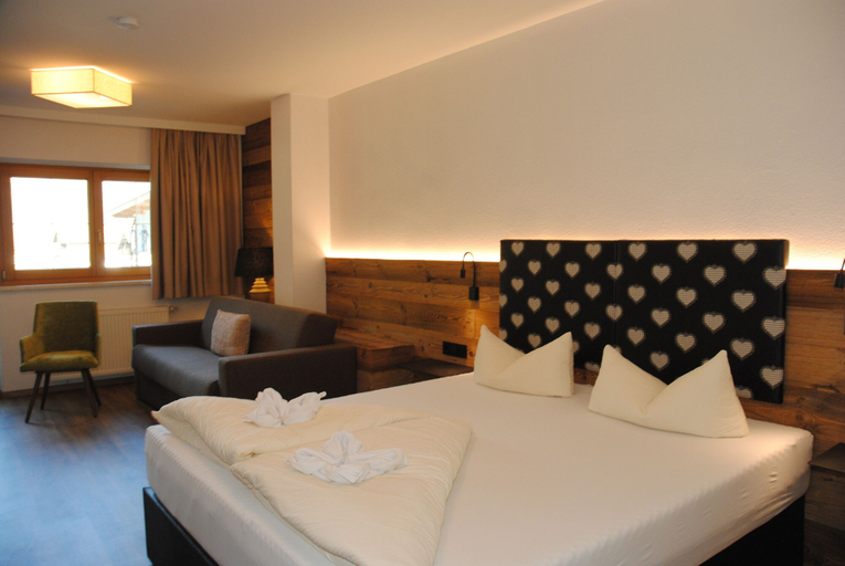 Bedroom 3, Resort Schrofenblick, Schwaz
