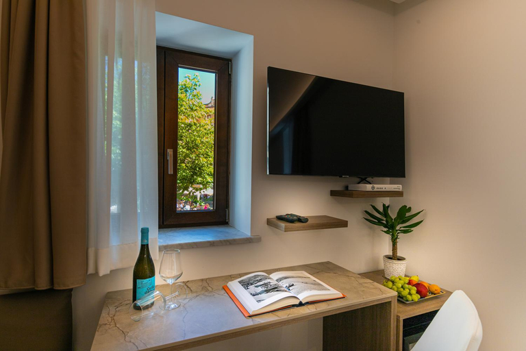 Others 3, PALAZZO RAHO SUITES, Palermo