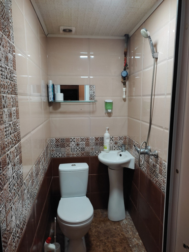 Bathroom, Lusin hyuratun
