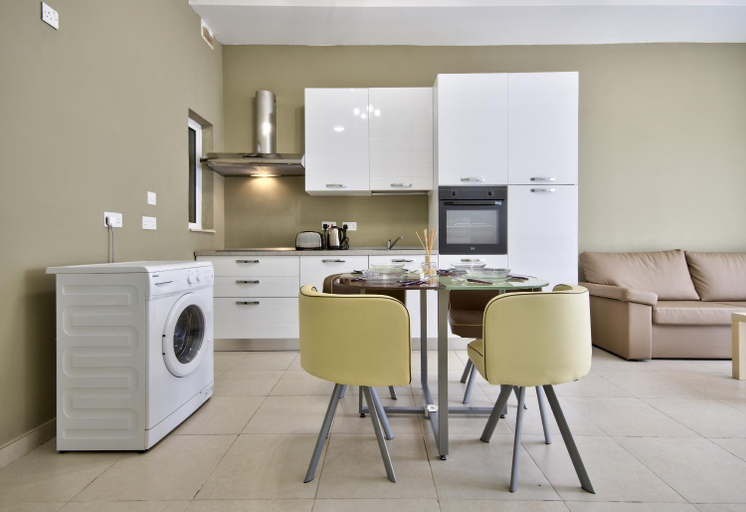 Others 2, Azure Haven - Gzira Apartments and Penthouse