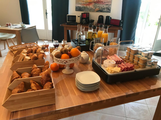 Food & Drinks 3, Les Mas du Peintre, Dordogne