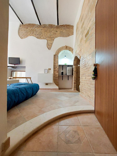 Others 2, Tiny house, Campobasso