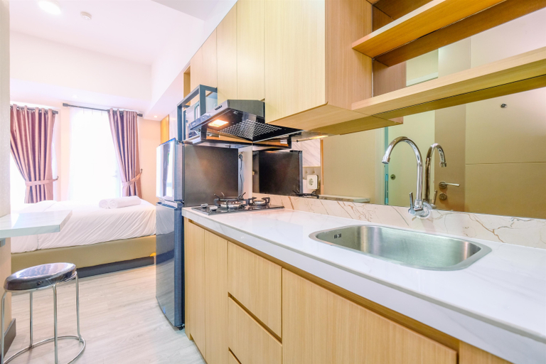 Others 4, Warm and Cozy Studio at Tokyo Riverside PIK 2 Apartment By Travelio, Tangerang