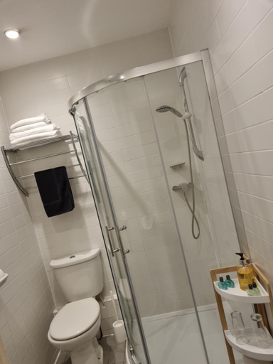 Bathroom 3, The Racquet Club, Sefton