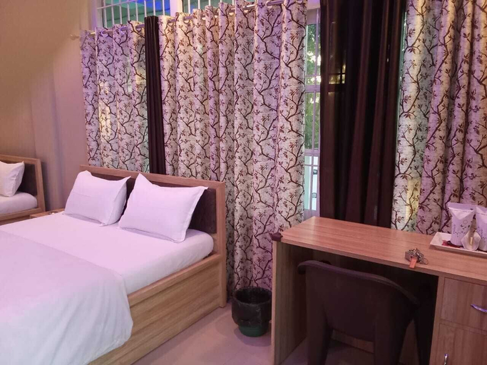 Others 4, 3 Star Lodge, Lakhimpur