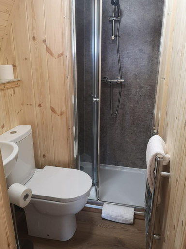 Bathroom 3, Missin' Link Glamping, West Sussex
