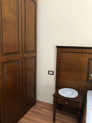 Others 2, Villa Garden, Beratit