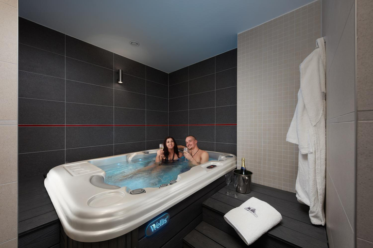 Bathroom 3, ProFamily Hotel TOP Benecko, Trutnov