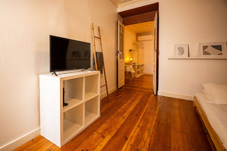 Others 5, VAGO Alcântara Suites, Lisbon