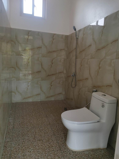 Bathroom 5, SMyleINN Farm, San Fernando City