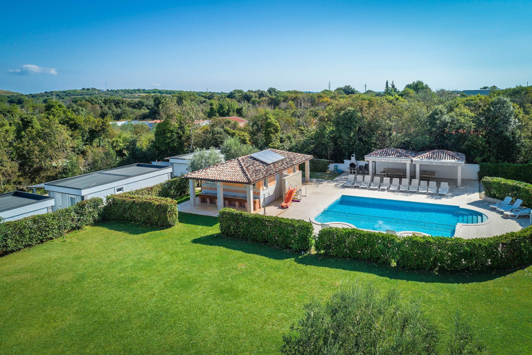 Sport & Beauty 4, Mobile Homes with Shared Pool Rocco 2, Medulin