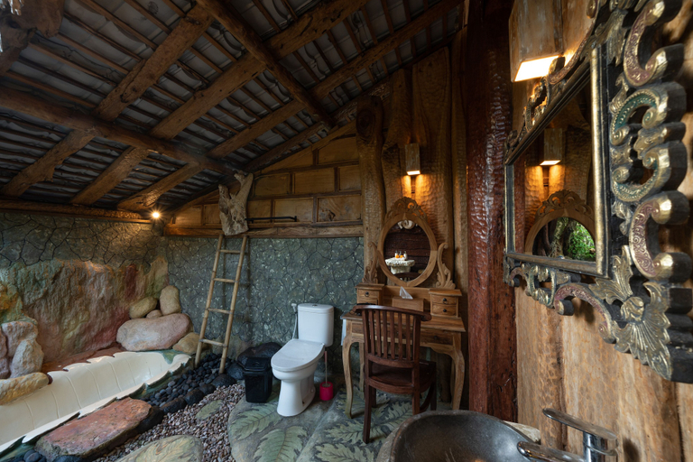 Others 5, Villa Lignea, Gianyar
