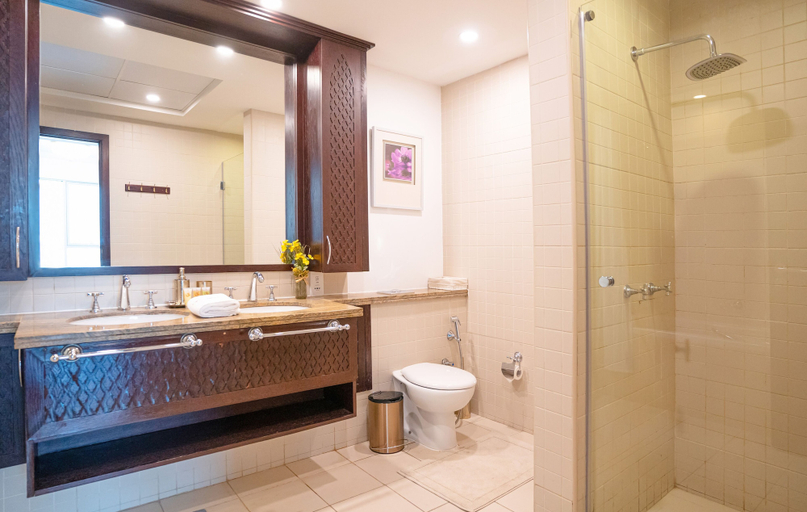 Bathroom 4, HomesGetaway-The Residences 3BR Downtown, Dubai