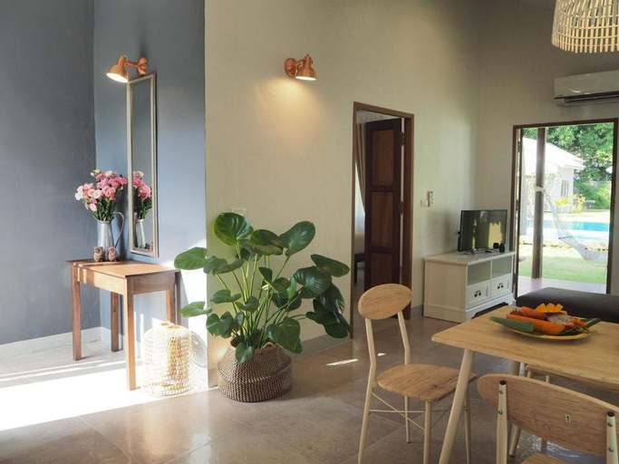 Dining Room 9