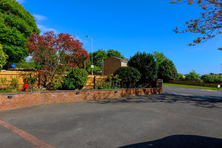 Others 4, Upton Village Guest House, Wirral