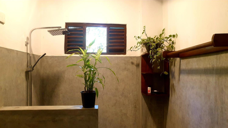 Bathroom 2, Wingate Homestay, Ella