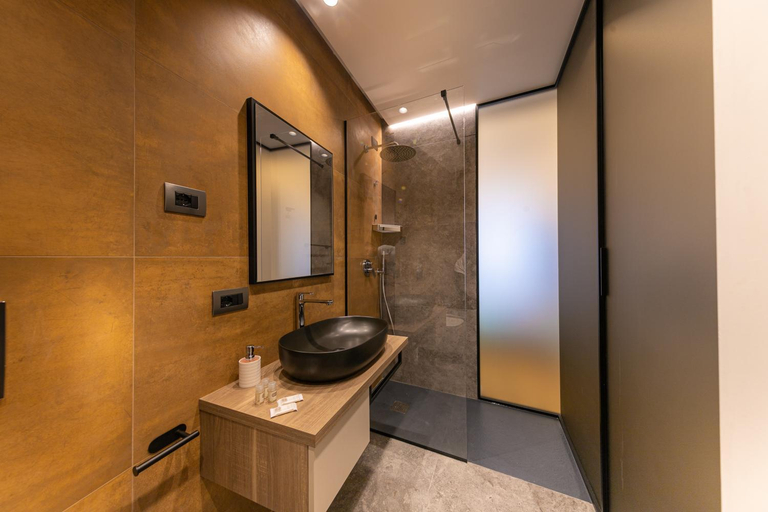 Others 4, PALAZZO RAHO SUITES, Palermo