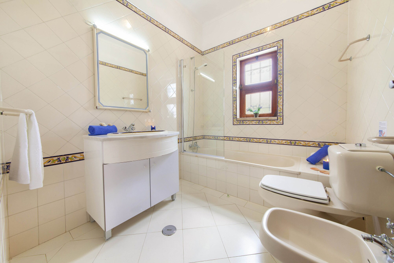 Bathroom 4, Villa Palms, Albufeira
