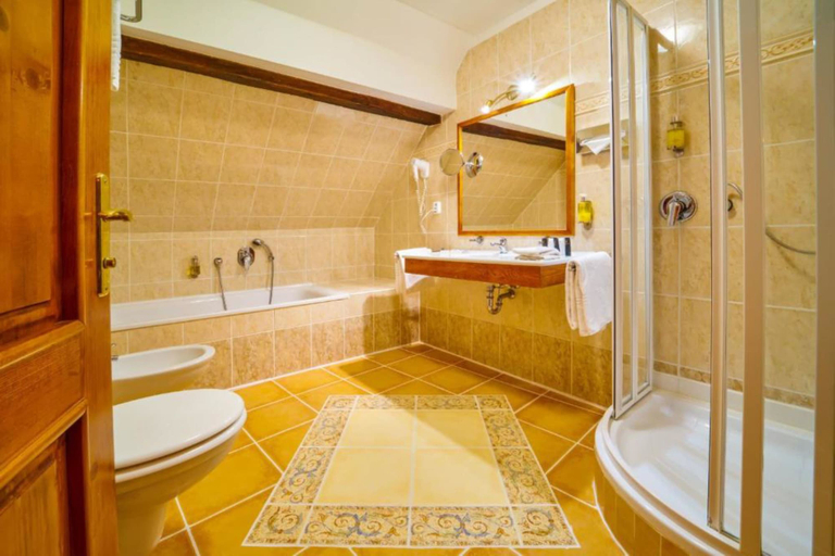 Bathroom 3, Josephine Old Town Square Hotel - Czech Leading Hotels, Praha 1