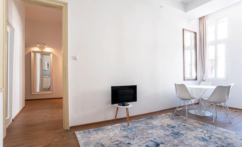 5, Supreme Luxury Top Central 1 Bedroom Apartment, Stolichna