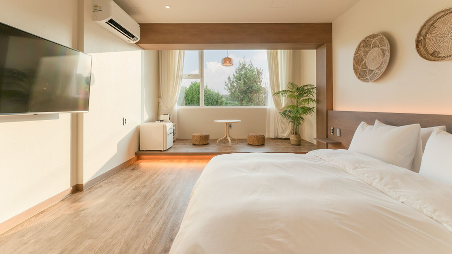 Bedroom 2, Gili Resort, Jeju
