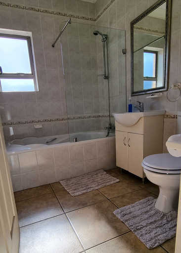 Bathroom 5, Kleinmond Panorama Holidays, Overberg