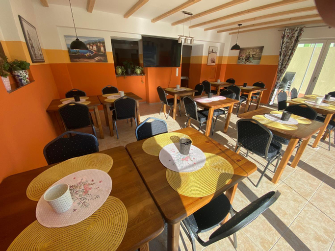 Food & Drinks 5, Pension am Weberhof nur 20 Autominuten von Munchen, Ebersberg