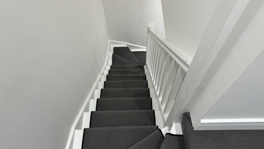 Others 5, Luxurious London Studios, London