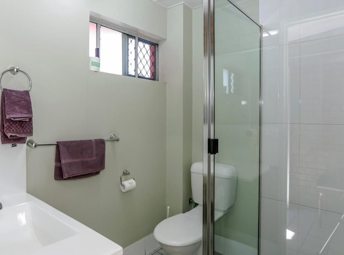 Bathroom 4, Matilda Motel, Bundaberg