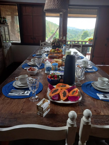 Food & Drinks 5, Pousada na Cervejaria Altezza - vista para Pedra Azul, Castelo