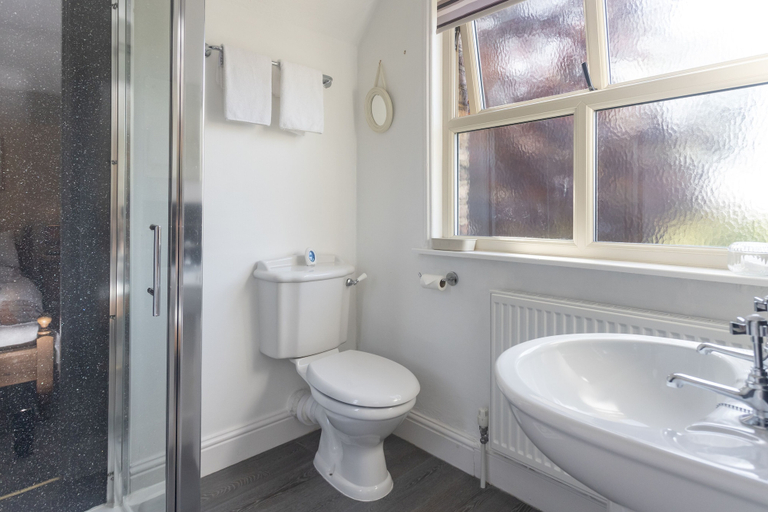 Bathroom 3, Pinfold Cottage, York