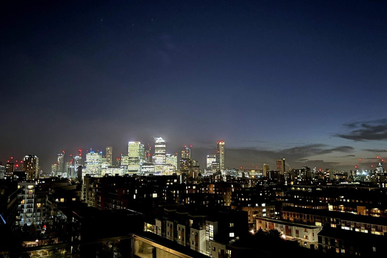 Others 5, Stylish 2BD Flat W/incredible View of London - Bow, London