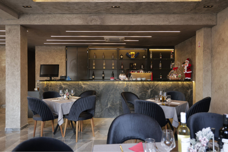 Food & Drinks 5, Vetus Hotel, Priština