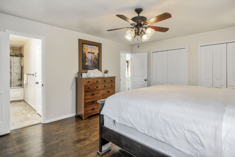 Bedroom 1, Mid-Farmers Park, El Paso