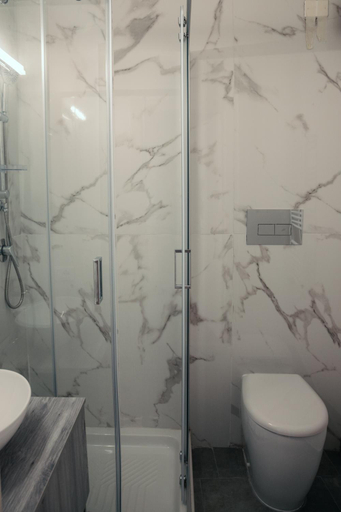 Bathroom 3, Bike Hotel Touring Gardone Riviera & Wellness, Brescia