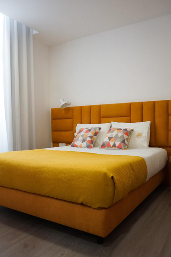 Others 5, Soldouro Train Suites, Aveiro