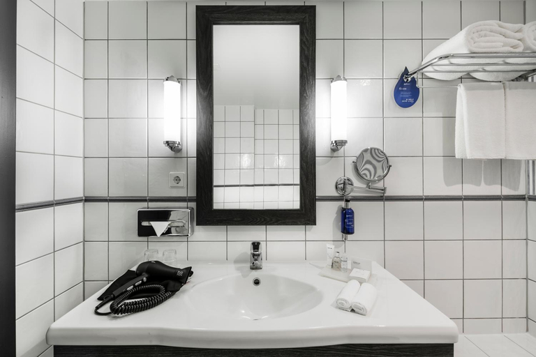 Bathroom 4, Mercure Klaipeda City, Klaipėdos