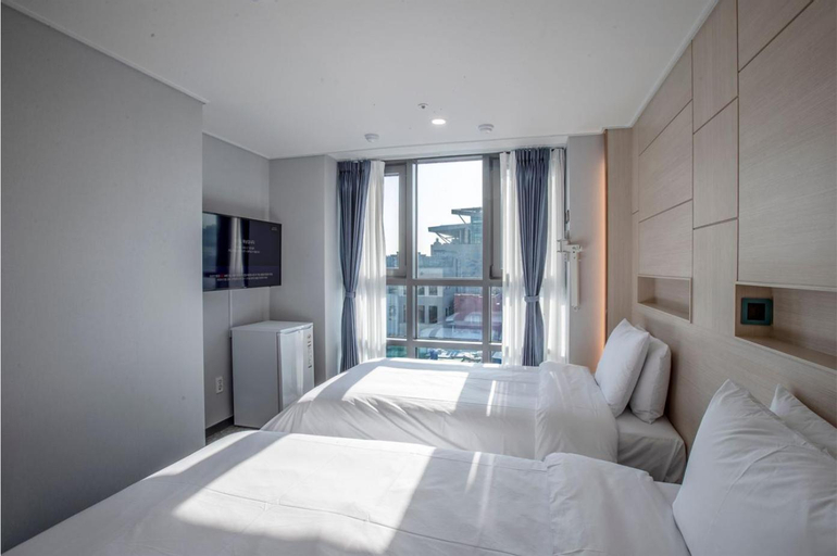 Bedroom 23