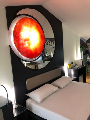 Others 5, REnt room Universe, Rome