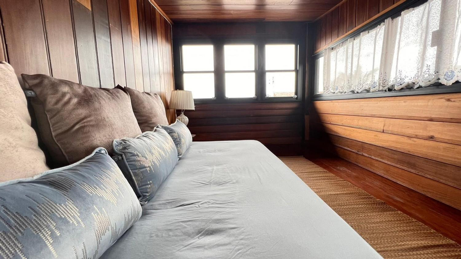Bedroom 13