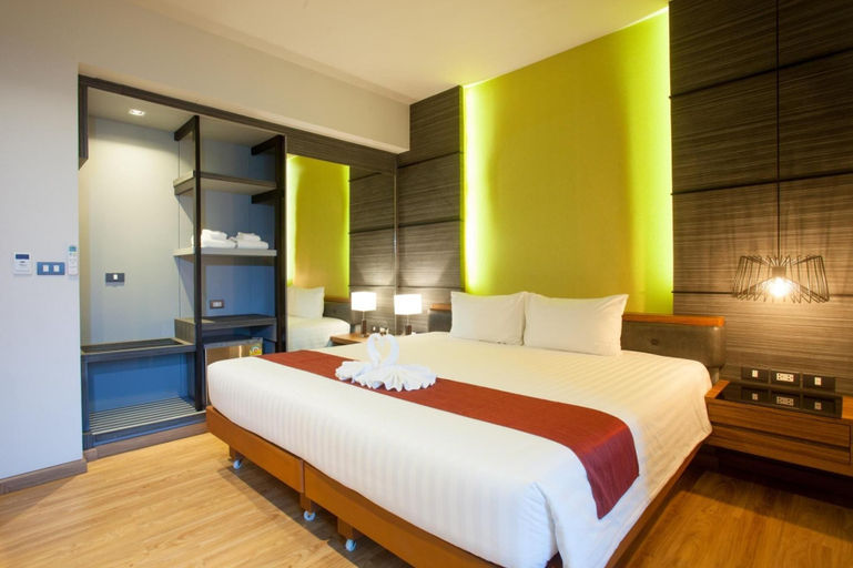 Bedroom 3, The Glory Gold Hotel, Takua Pa