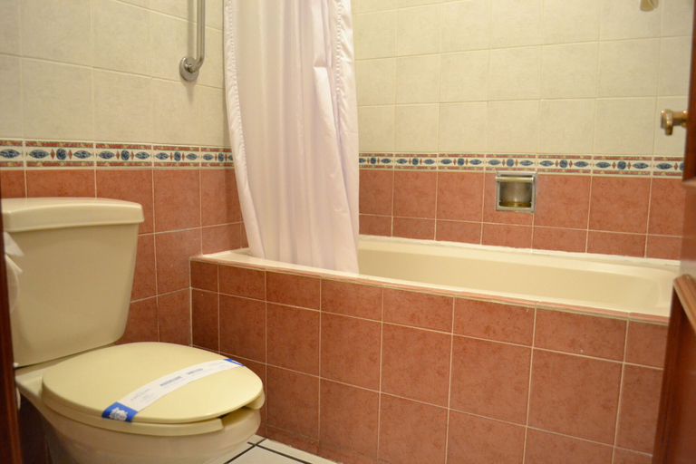 Bathroom 5, Hotel Maria Isabel, Colima