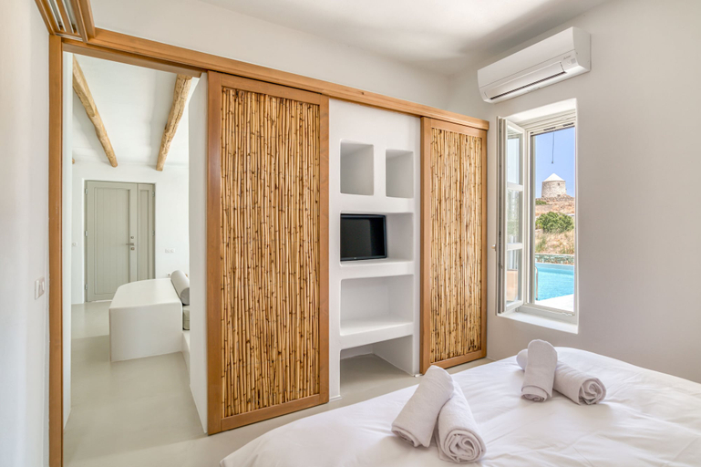 Bedroom 3, Lil Paros Luxury suites, South Aegean