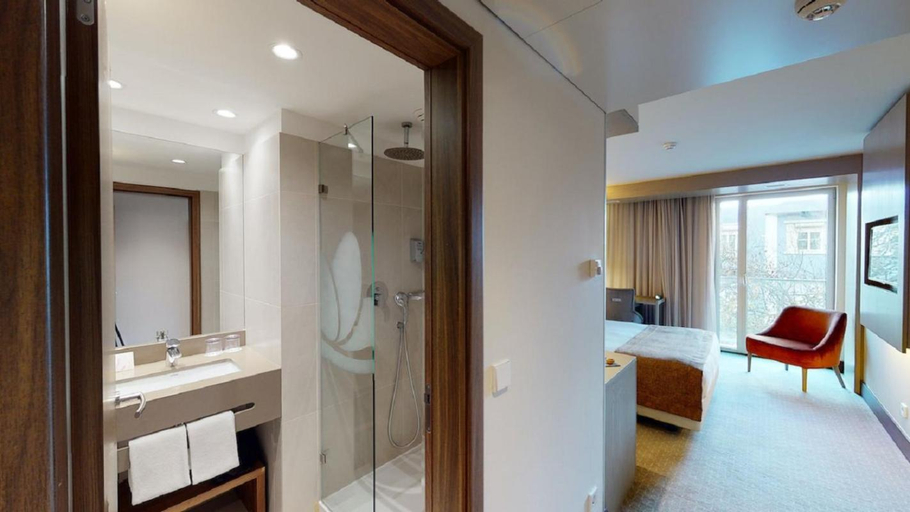Bathroom 4, Hotel Smy Lisboa , Lisbon