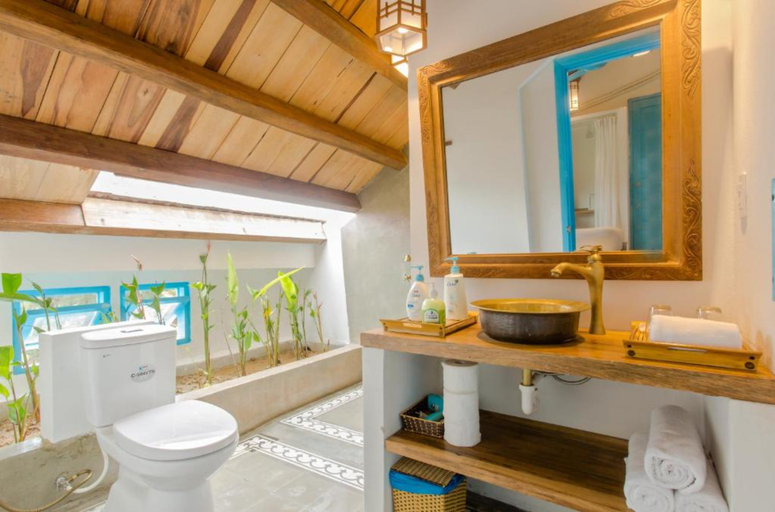 Bathroom 5, Life Beach Villa, Da Nang